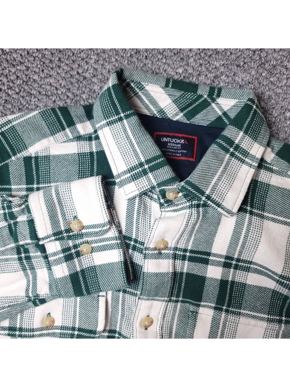 UNTUCKit Flannel Shirt Mens M Medium Green Plaid Button Long Sleeve Organic